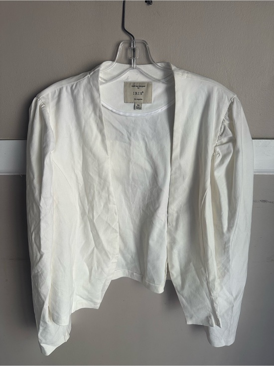 iris Tops - NWT IRIS White Open-Front Women's Jacket Size 2XL